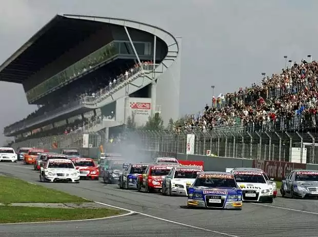 DTM in Barcelona Titel-Bild zur News: DTM in Barcelona