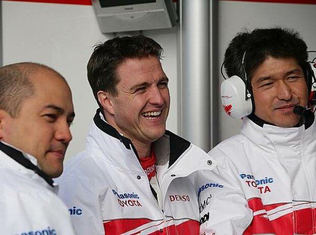 Titel-Bild zur News: Ralf Schumacher mit John Matsushita (links)