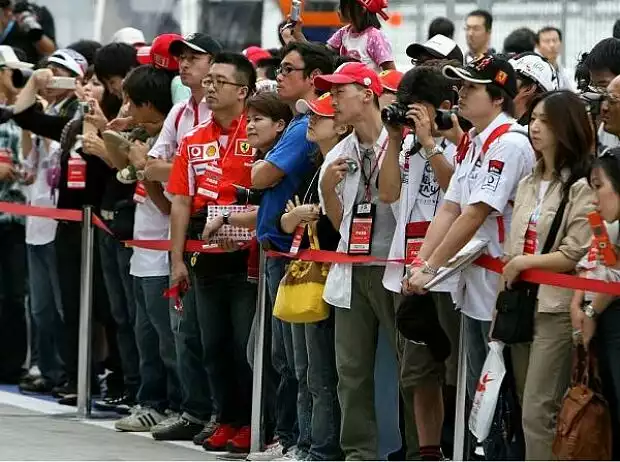 Japanische Fans Titel-Bild zur News: Japanische Fans
