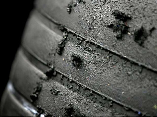 Bridgestone-Reifen mit Graining