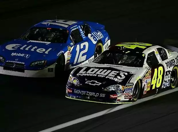 Ryan Newman Jimmie Johnson Titel-Bild zur News: Ryan Newman Jimmie Johnson