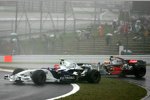 Robert Kubica (BMW Sauber F1 Team) und Lewis Hamilton (McLaren-Mercedes) 