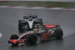 Lewis Hamilton (McLaren-Mercedes) vor Nico Rosberg (Williams) 