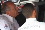 Ron Dennis (Teamchef) und Lewis Hamilton (McLaren-Mercedes) 
