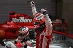 Fernando Alonso Kimi Räikkönen (Ferrari) (McLaren-Mercedes) 