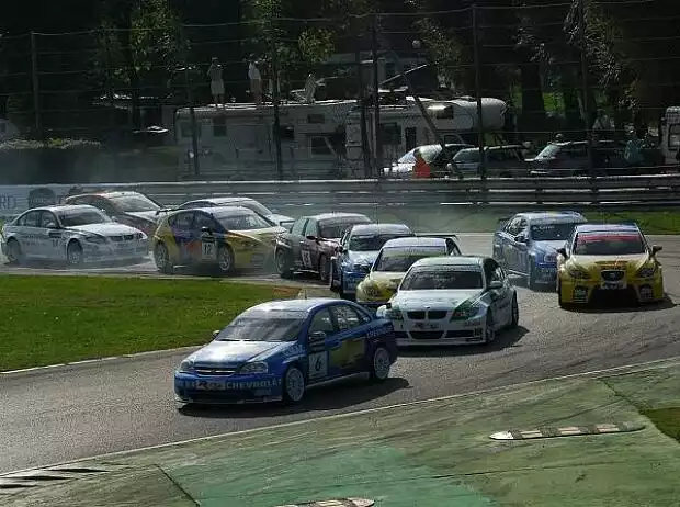 WTCC Start Monza Titel-Bild zur News: WTCC Start Monza