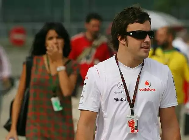 Raquel del Rosario und Fernando Alonso Titel-Bild zur News: Raquel del Rosario und Fernando Alonso