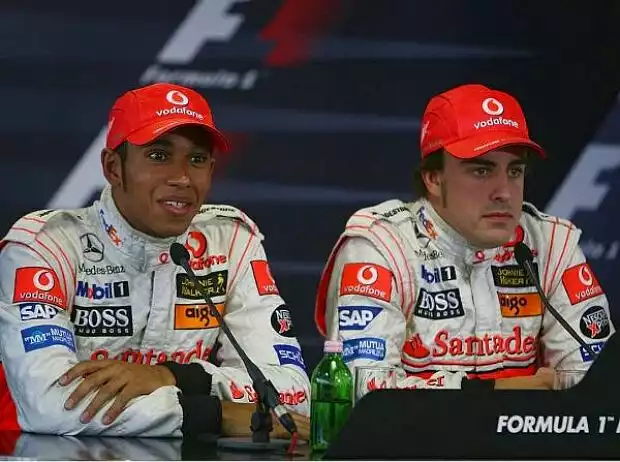 Lewis Hamilton und Fernando Alonso Titel-Bild zur News: Lewis Hamilton und Fernando Alonso