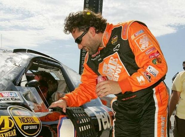 Tony Stewart Denny Hamlin Tony Stewart Denny Hamlin
