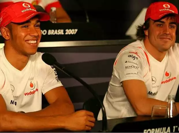 Lewis Hamilton und Fernando Alonso Titel-Bild zur News: Lewis Hamilton und Fernando Alonso