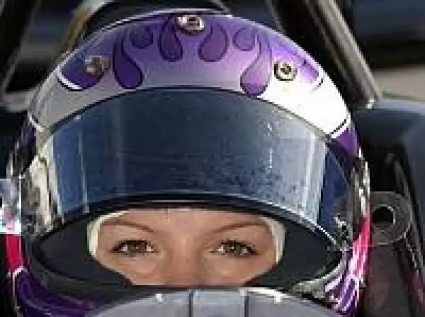 Katherine Legge Titel-Bild zur News: Katherine Legge