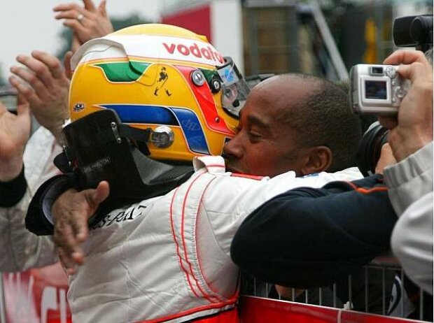 Titel-Bild zur News: Lewis Hamilton und Vater Anthony