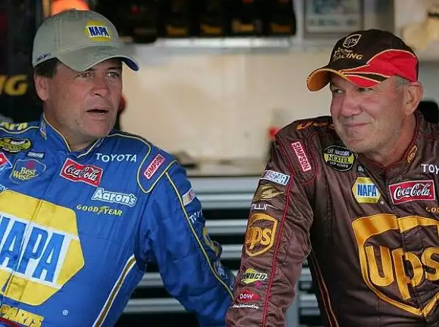 Michael Waltrip Dale Jarrett Titel-Bild zur News: Michael Waltrip Dale Jarrett