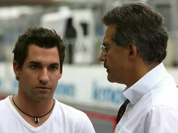 Timo Glock und Mario Theissen Titel-Bild zur News: Timo Glock und Mario Theissen