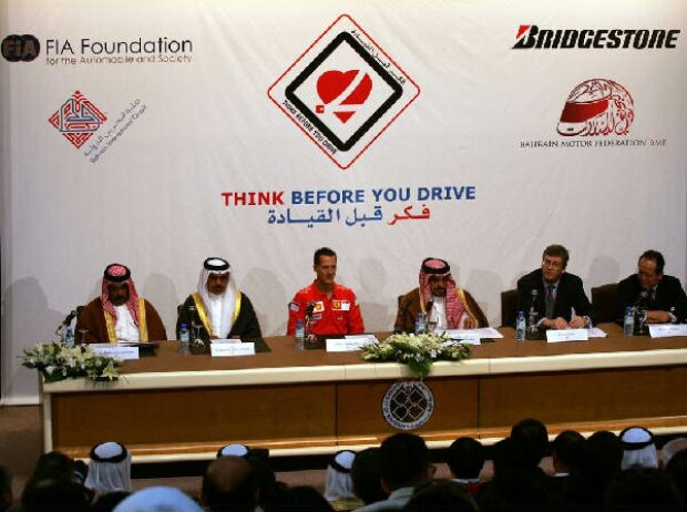 Titel-Bild zur News: Vorstellung der FIA-Kampagne 'Think Before You Drive' in Bahrain