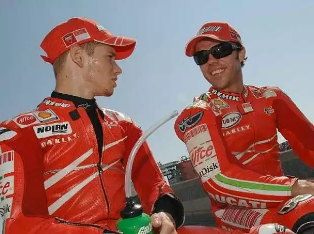 Casey Stoner Loris Capirossi Titel-Bild zur News: Casey Stoner Loris Capirossi