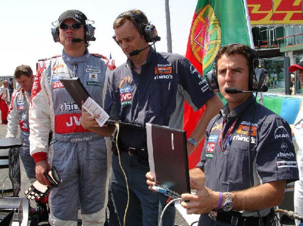 Titel-Bild zur News: MF1 Racing-Ingenieure