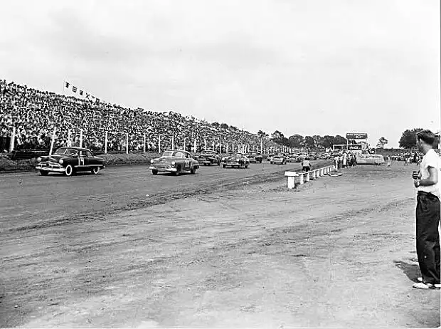 Start Charlotte 1949 Titel-Bild zur News: Start Charlotte 1949