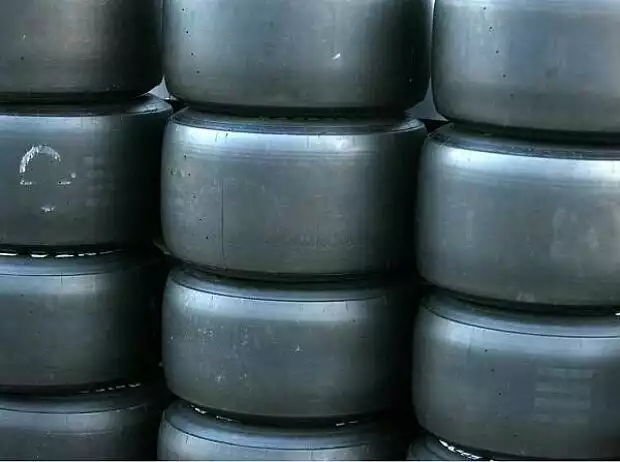 Bridgestone Slicks Jerez Test 2007 Titel-Bild zur News: Bridgestone Slicks Jerez Test 2007