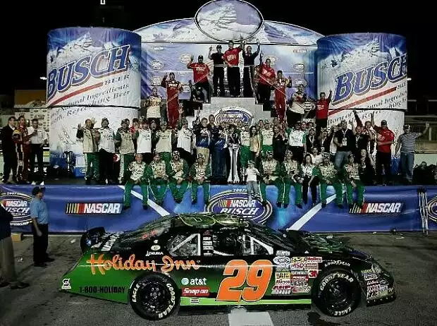 Carl Edwards Titel-Bild zur News: Carl Edwards