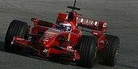 Bild zum Inhalt: Auch Ferrari "fliegt" auf Menorca