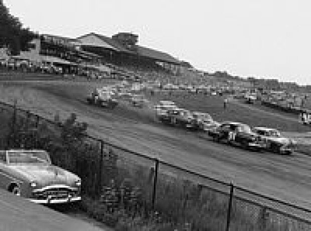 Start Michigan 1951Marshall Teague Tim Flock Start Michigan 1951Marshall Teague Tim Flock
