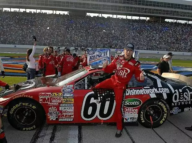 Titel-Bild zur News: Carl Edwards