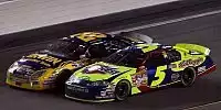 Bild zum Inhalt: McMurray 2008 mit zwei Sponsoren
