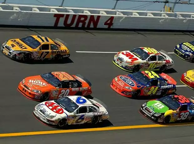 Talladega Bump Drafting Titel-Bild zur News: Talladega Bump Drafting