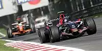 Sebastian Vettel vor Adrian Sutil
