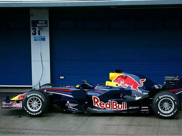 Red-Bull-Renault RB4 Titel-Bild zur News: Red-Bull-Renault RB4