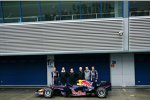 David Coulthard, Adrian Newey (Technischer Direktor), Christian Horner (Teamchef), Geoff Willis (Technischer Direktor), Rob White (Motorenchef) und Mark Webber (Red Bull) 