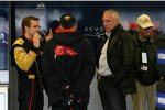 Sébastien Bourdais, Franz Tost (Teamchef) (Toro Rosso) und Dietrich Mateschitz (Red Bull-Boss)  