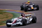 Giancarlo Fisichella (Force India) vor Mark Webber (Red Bull) 