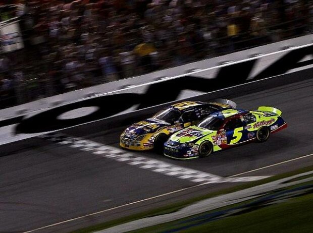 Jamie McMurray Kyle Busch Jamie McMurray Kyle Busch