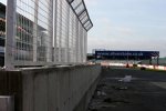 Entstehung der neuen Boxenmauer in Silverstone