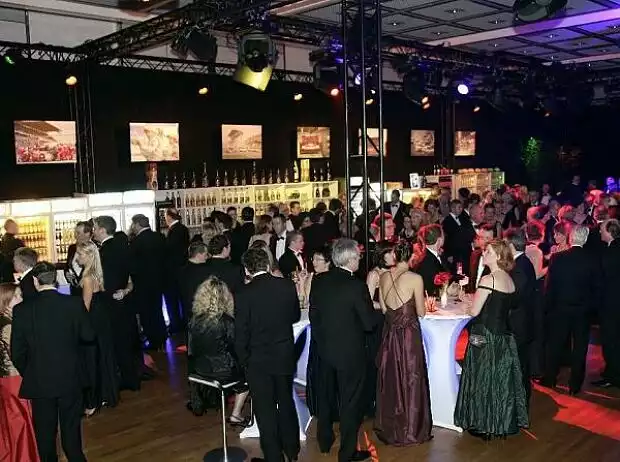 Titel-Bild zur News: Ball des Sports
