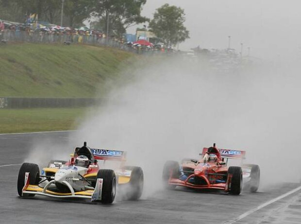 Michael Ammermüller vor Jeroen Bleekemolen