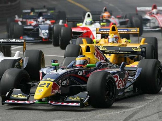 Titel-Bild zur News: Renault-World-Series