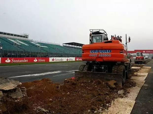 Titel-Bild zur News: Umbau in Silverstone