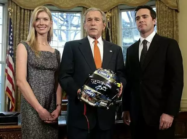 Jimmie Johnson George W. Bush Titel-Bild zur News: Jimmie Johnson George W. Bush