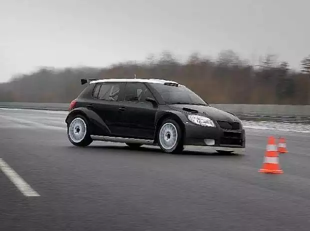 Skoda Fabia Super 2000 Titel-Bild zur News: Skoda Fabia Super 2000