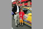 2005: Arnold Schwarzenegger mit Sohn