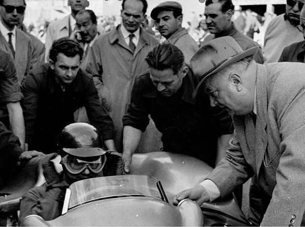 Juan Manuel Fangio und Alfred Neubauer