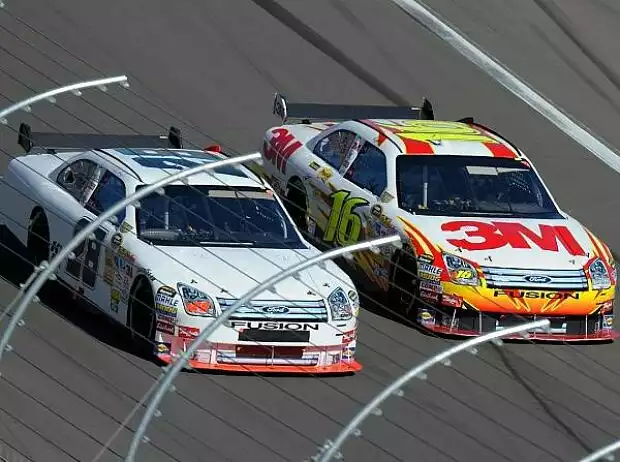 Travis Kvapil Greg Biffle Titel-Bild zur News: Travis Kvapil Greg Biffle