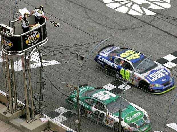 Carl Edwards Jimmie Johnson Atlanta 2005