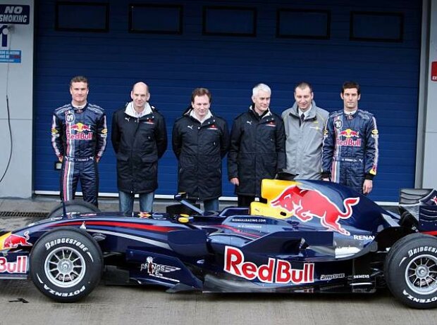 Titel-Bild zur News: Präsentation des Red-Bull-Renault RB4
