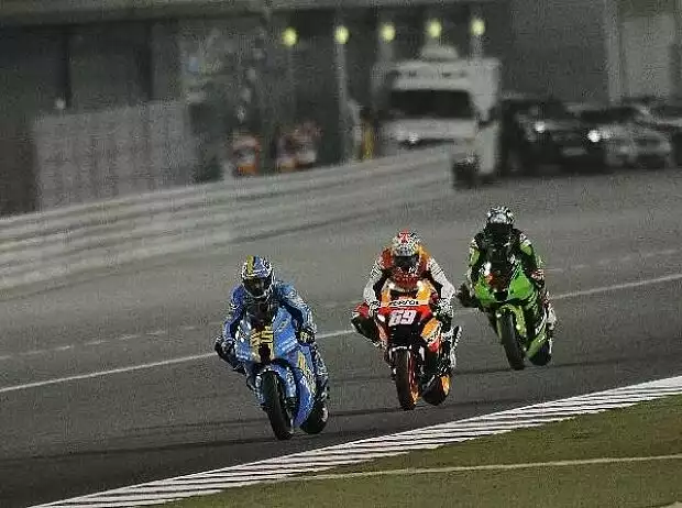 Loris Capirossi vor Nicky Hayden und John Hopkins Titel-Bild zur News: Loris Capirossi vor Nicky Hayden und John Hopkins