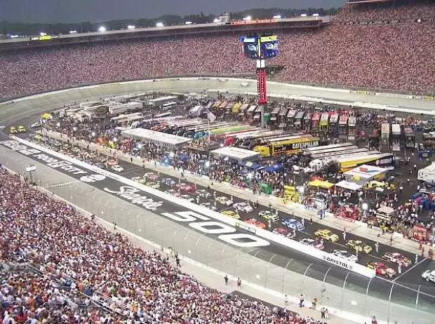 Titel-Bild zur News: Bristol Motor Speedway