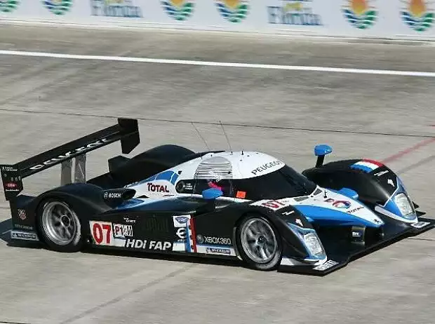 Peugeot 908 HDi FAP Titel-Bild zur News: Peugeot 908 HDi FAP